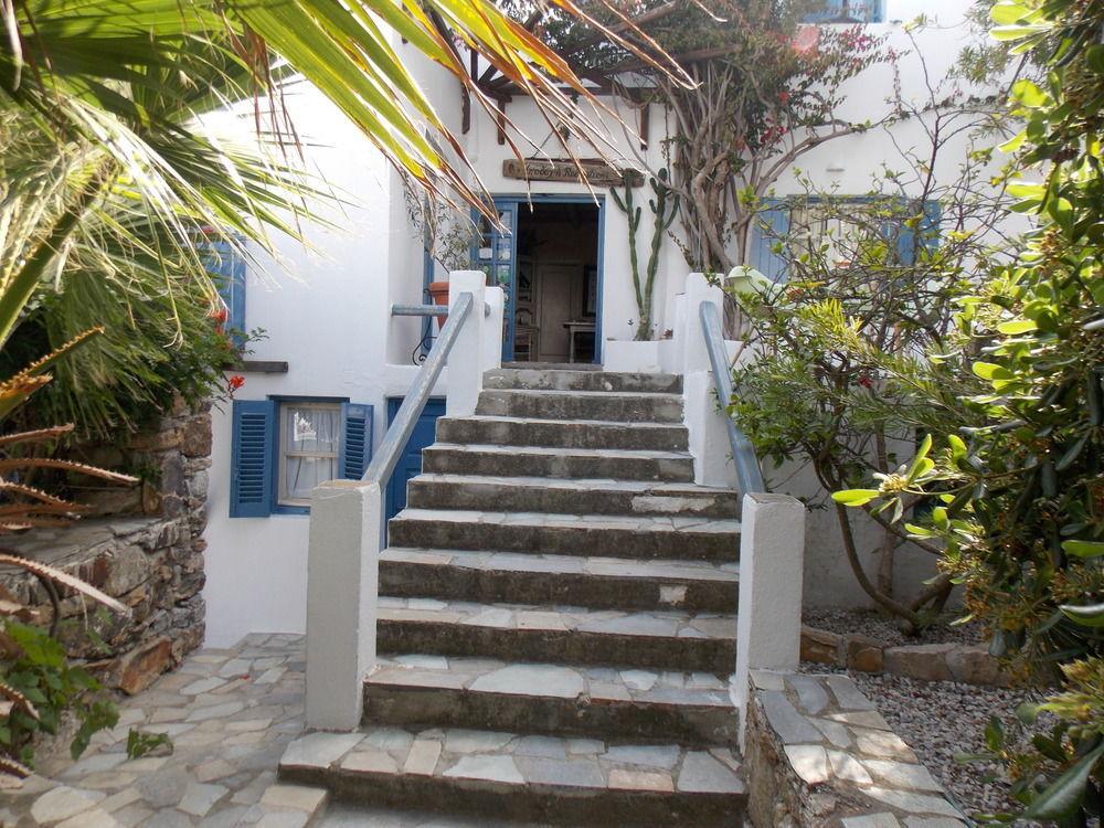 Studios & Suites Rania Mykonos Town エクステリア 写真